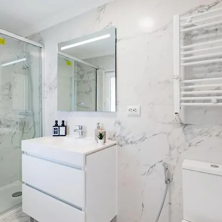 Seaside Modern Flat Ii At Historical *