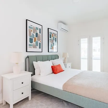 Seaside Modern Flat Ii At Historical Cascais