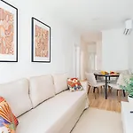 Seaside Modern Flat Ii @ Historical Lejlighed